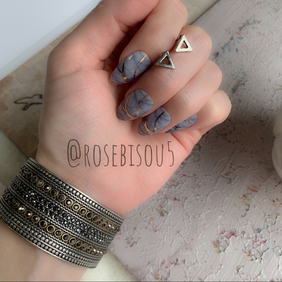 RoseBisou5 | 5PinkKisses Jewelry - 💋🆕Open Triangle Silver Stud Earrings